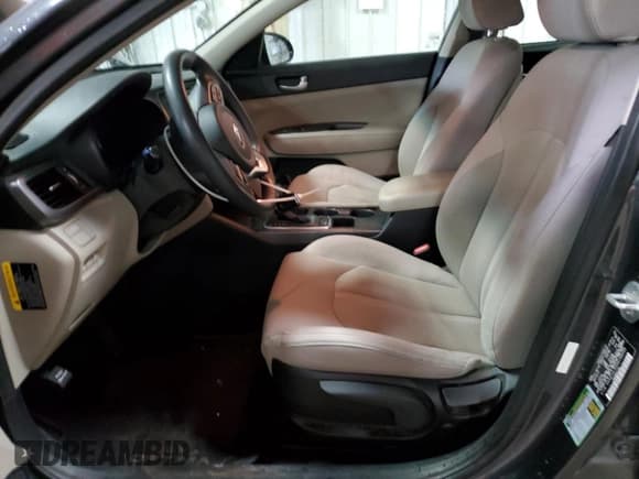 ✅ 2017 Kia Optima LX • VIN: 5XXGT4L30HG148095 • Lot: 54348615. Listed on Copart with 142,182 mi. Free auction sales archive from the USA and detailed vehicle history report at DreamBid. Image 7.