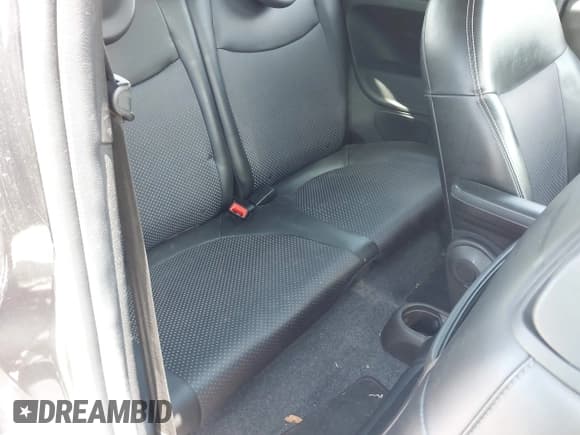 ✅ 2016 FIAT 500e • VIN: 3C3CFFGE7GT122081 • Lot: 42684051. Wystawiony na IAAI z przebiegiem Nie podano. Bezpłatny archiwum sprzedaży aukcyjnych z USA i szczegółowy raport historii pojazdu na DreamBid. Zdjęcie 7.