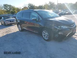 ✅ 2020 Chrysler Pacifica Limited • VIN: 2C4RC1GG0LR109673 • Лот: 43600805. Опубликован ранее на IAAI с пробегом 57 384 миль. Бесплатный доступ к архиву аукционных продаж из США и подробный отчёт об истории автомобиля на DreamBid. Изображение 1.