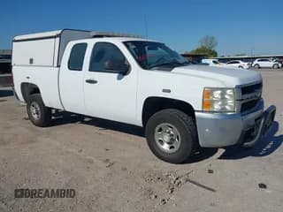 ✅ 2009 Chevrolet Silverado 2500HD Work Truck • VIN: 1GCHC49KX9E143978 • Lot: 43638901. Listed on IAAI with 120,149 mi. Free auction sales archive from the USA and detailed vehicle history report at DreamBid. Image 1.