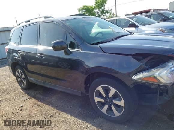 2017 Subaru Forester Limited with VIN JF2SJALC1HH513550, listed as a IAAI auction lot 42266191 with 98,351 mi miles and . Bid and sale history available at DreamBid. Image 13.