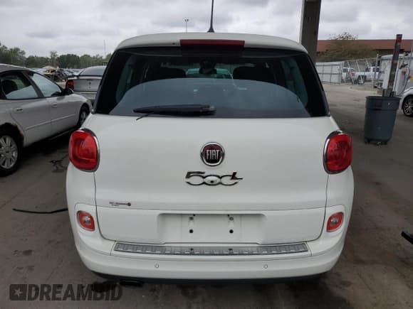 ✅ 2014 FIAT 500L Lounge • VIN: ZFBCFACH9EZ003309 • Lot: 73340204. Listed on Copart with 40,032 mi. Free auction sales archive from the USA and detailed vehicle history report at DreamBid. Image 6.