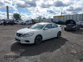 ✅ 2018 Nissan Altima SV • VIN: 1N4AL3AP3JC196272 • Lot: 43584563. Wystawiony na IAAI z przebiegiem 149 738 mil. Bezpłatny archiwum sprzedaży aukcyjnych z USA i szczegółowy raport historii pojazdu na DreamBid. Zdjęcie 2.