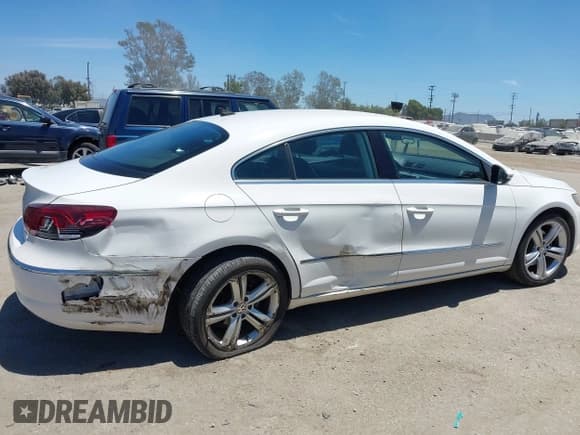✅ 2013 Volkswagen CC R-Line • VIN: WVWBP7AN0DE510087 • Lot: 42690806. Listed on IAAI with 125,738 mi. Free auction sales archive from the USA and detailed vehicle history report at DreamBid. Image 13.