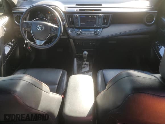 ✅ 2016 Toyota RAV4 SE • VIN: JTMNFREV9GD087414 • Lot: 89870845. Wystawiony na Copart z przebiegiem 105 598 mil. Bezpłatny archiwum sprzedaży aukcyjnych z USA i szczegółowy raport historii pojazdu na DreamBid. Zdjęcie 8.