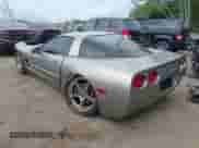 ✅ 1998 Chevrolet Corvette • VIN: 1G1YY22G6W5130385 • Lot: 42345580. Wystawiony na IAAI z przebiegiem 58 575 mil. Bezpłatny archiwum sprzedaży aukcyjnych z USA i szczegółowy raport historii pojazdu na DreamBid. Zdjęcie 3.