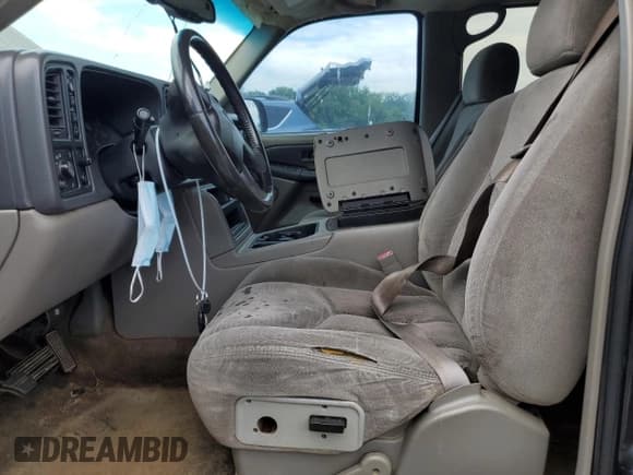 ✅ 2003 Chevrolet Suburban LS • VIN: 3GNFK16Z63G327977 • Лот: 63325005. Опубликован ранее на Copart с пробегом Не указан. Бесплатный доступ к архиву аукционных продаж из США и подробный отчёт об истории автомобиля на DreamBid. Изображение 7.