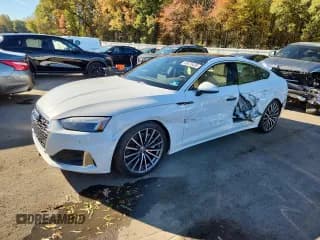 ✅ 2020 Audi A5 Sportback Premium Plus • VIN: WAUCNCF5XLA001669 • Lot: 86670435. Wystawiony na Copart z przebiegiem 57 583 mil. Bezpłatny archiwum sprzedaży aukcyjnych z USA i szczegółowy raport historii pojazdu na DreamBid. Zdjęcie 1.
