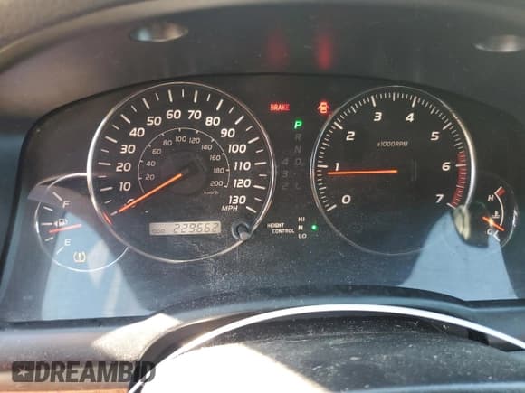 ✅ 2005 Lexus GX 470 • VIN: JTJBT20X150084407 • Lot: 91929265. Wystawiony na Copart z przebiegiem 229 662 mil. Bezpłatny archiwum sprzedaży aukcyjnych z USA i szczegółowy raport historii pojazdu na DreamBid. Zdjęcie 9.