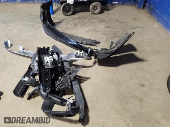 ✅ 2017 Mercedes-Benz GLC 300 • VIN: WDC0G4KB0HF134043 • Lot: 70672495. Wystawiony na Copart z przebiegiem 48 121 mil. Bezpłatny archiwum sprzedaży aukcyjnych z USA i szczegółowy raport historii pojazdu na DreamBid. Zdjęcie 13.