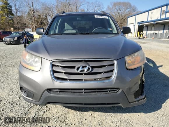 ✅ 2010 Hyundai Santa Fe GL • VIN: 5NMSG3AB4AH396926 • Lot: 46378855. Listed on Copart with 140,057 mi. Free auction sales archive from the USA and detailed vehicle history report at DreamBid. Image 5.