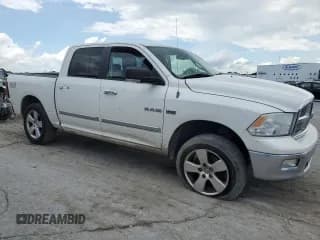 ✅ 2009 Dodge 1500 Laramie • VIN: 1D3HV13TX9S703033 • Lot: 64755345. Wystawiony na Copart z przebiegiem 199 716 mil. Bezpłatny archiwum sprzedaży aukcyjnych z USA i szczegółowy raport historii pojazdu na DreamBid. Zdjęcie 4.