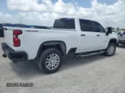 ✅ 2022 Chevrolet Silverado 2500HD Work Truck • VIN: 2GC1YLE78N1223967 • Лот: 62669755. Опубликован ранее на Copart с пробегом 46 270 миль. Бесплатный доступ к архиву аукционных продаж из США и подробный отчёт об истории автомобиля на DreamBid. Изображение 3.
