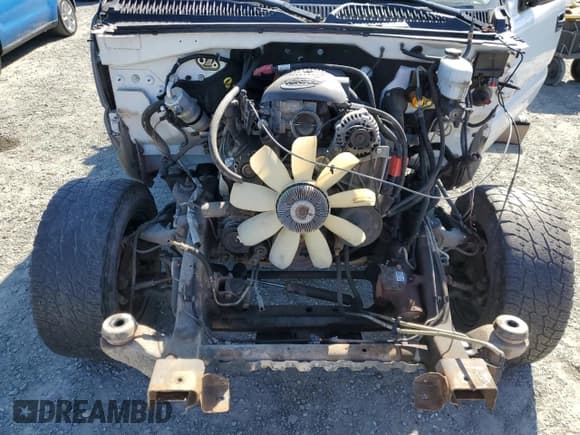 ✅ 2005 Chevrolet Silverado 2500HD Work Truck • VIN: 1GCHC24U55E215323 • Лот: 48371095. Опубликован ранее на Copart с пробегом Не указан. Бесплатный доступ к архиву аукционных продаж из США и подробный отчёт об истории автомобиля на DreamBid. Изображение 11.