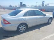 ✅ 2001 Mercedes-Benz C 230/260/280/320 • VIN: WDBRF61J91F068679 • Lot: 42620453. Wystawiony na IAAI z przebiegiem 183 522 mil. Bezpłatny archiwum sprzedaży aukcyjnych z USA i szczegółowy raport historii pojazdu na DreamBid. Zdjęcie 6.