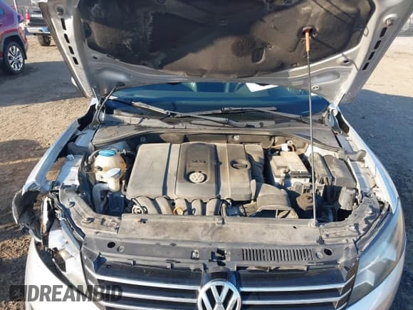 ✅ 2012 Volkswagen Passat SE • VIN: 1VWBP7A34CC019110 • Lot: 43634984. Listed on IAAI with 207,089 mi. Free auction sales archive from the USA and detailed vehicle history report at DreamBid. Image 10.
