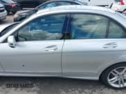 ✅ 2014 Mercedes-Benz C 250 Sport • VIN: WDDGF4HB1EA951907 • Lot: 42580563. Wystawiony na IAAI z przebiegiem 51 592 mil. Bezpłatny archiwum sprzedaży aukcyjnych z USA i szczegółowy raport historii pojazdu na DreamBid. Zdjęcie 15.