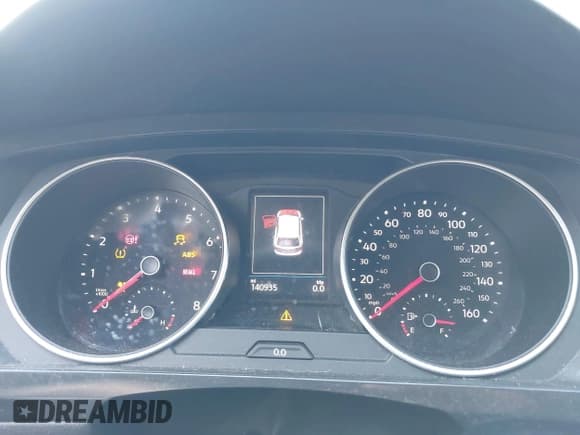 ✅ 2018 Volkswagen Tiguan S • VIN: 3VV0B7AX6JM119959 • Lot: 42967527. Listed on IAAI with 140,935 mi. Free auction sales archive from the USA and detailed vehicle history report at DreamBid. Image 7.