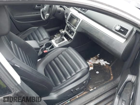 ✅ 2012 Volkswagen CC Sport • VIN: WVWMN7AN4CE512888 • Lot: 42353410. Listed on IAAI with 100,151 mi. Free auction sales archive from the USA and detailed vehicle history report at DreamBid. Image 5.