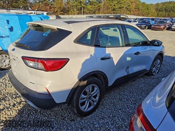 ✅ 2020 Ford Escape S • VIN: 1FMCU0F6XLUB95238 • Lot: 94729195. Listed on Copart with 21,273 mi. Free auction sales archive from the USA and detailed vehicle history report at DreamBid. Image 3.