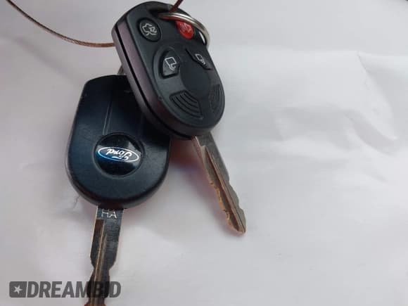 ✅ 2011 Ford Fusion Hybrid • VIN: 3FADP0L35BR221881 • Lot: 42459138. Listed on IAAI with 117,116 mi. Free auction sales archive from the USA and detailed vehicle history report at DreamBid. Image 11.