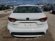 ✅ 2022 Toyota Corolla Hybrid LE • VIN: JTDEAMDE1N3011711 • Lot: 90301755. Wystawiony na Copart z przebiegiem 20 759 mil. Bezpłatny archiwum sprzedaży aukcyjnych z USA i szczegółowy raport historii pojazdu na DreamBid. Zdjęcie 6.