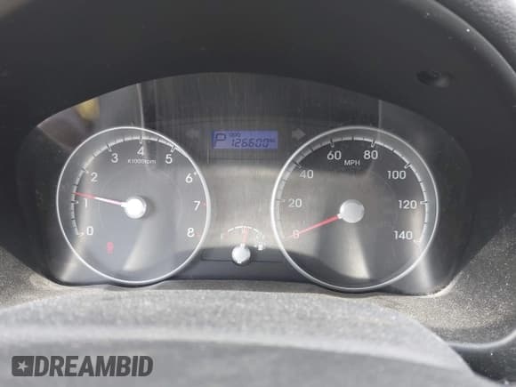 ✅ 2010 Hyundai Accent GS • VIN: KMHCM3AC8AU184346 • Лот: 42182038. Опубликован ранее на IAAI с пробегом 126 600 миль. Бесплатный доступ к архиву аукционных продаж из США и подробный отчёт об истории автомобиля на DreamBid. Изображение 7.