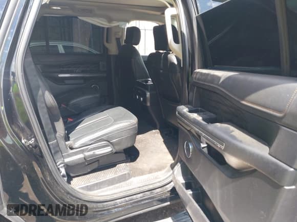 ✅ 2018 Ford Expedition Max Platinum • VIN: 1FMJK1MT5JEA38641 • Lot: 42049736. Listed on IAAI with 95,093 mi. Free auction sales archive from the USA and detailed vehicle history report at DreamBid. Image 8.