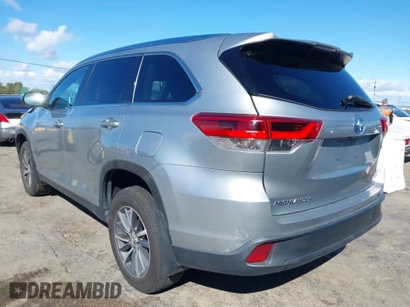 ✅ 2019 Toyota Highlander Hybrid XLE • VIN: 5TDJGRFH3KS070920 • Лот: 41798655. Опубликован ранее на IAAI с пробегом 54 166 миль. Бесплатный доступ к архиву аукционных продаж из США и подробный отчёт об истории автомобиля на DreamBid. Изображение 3.