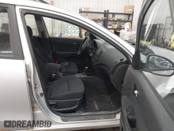 ✅ 2010 Hyundai Elantra GLS • VIN: KMHDC8AE5AU053851 • Lot: 43362754. Listed on IAAI with 107,425 mi. Free auction sales archive from the USA and detailed vehicle history report at DreamBid. Image 5.