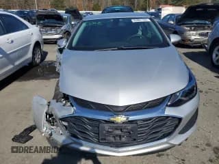 ✅ 2019 Chevrolet Cruze LT • VIN: 1G1BE5SM6K7132934 • Lot: 43981163. Listed on Copart with 83,774 mi. Free auction sales archive from the USA and detailed vehicle history report at DreamBid. Image 5.
