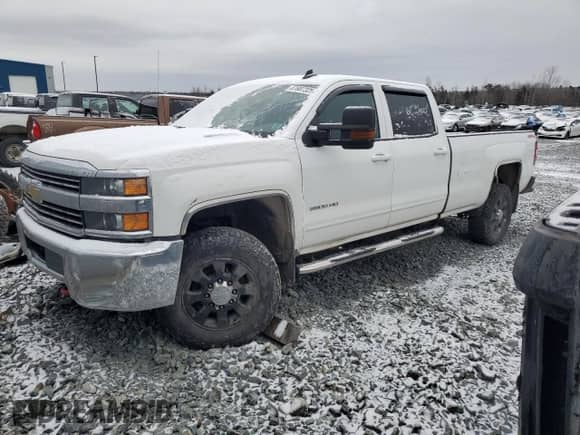 2015 Chevrolet Silverado 3500HD LT с VIN 1GC4KZE8XFF618267, выставлен на аукционе Copart как лот 87687325 с пробегом 156 087 миль миль и На запчасти • Non repairable. История ставок и продаж доступна на DreamBid. Изображение 1.