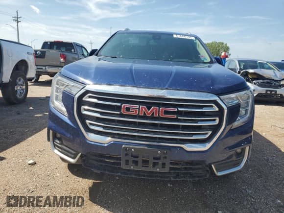 ✅ 2022 GMC Terrain SLT • VIN: 3GKALVEV2NL110043 • Lot: 61688135. Wystawiony na Copart z przebiegiem 86 217 mil. Bezpłatny archiwum sprzedaży aukcyjnych z USA i szczegółowy raport historii pojazdu na DreamBid. Zdjęcie 5.