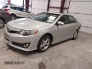 ✅ 2014 Toyota Camry SE • VIN: 4T1BF1FK5EU439499 • Лот: 43645860. Опубликован ранее на IAAI с пробегом 119 215 миль. Бесплатный доступ к архиву аукционных продаж из США и подробный отчёт об истории автомобиля на DreamBid. Изображение 2.