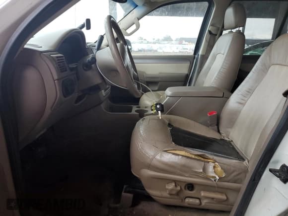 ✅ 2003 Mercury Mountaineer Convenience • VIN: 4M2DU86W53ZJ51068 • Лот: 84251674. Опубликован ранее на Copart с пробегом 173 516 миль. Бесплатный доступ к архиву аукционных продаж из США и подробный отчёт об истории автомобиля на DreamBid. Изображение 7.