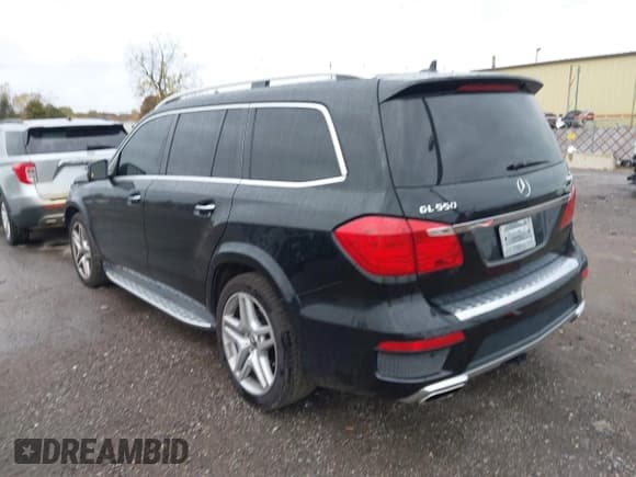 ✅ 2016 Mercedes-Benz GL 550 • VIN: 4JGDF7DE2GA699419 • Lot: 43510255. Wystawiony na IAAI z przebiegiem 151 685 mil. Bezpłatny archiwum sprzedaży aukcyjnych z USA i szczegółowy raport historii pojazdu na DreamBid. Zdjęcie 3.