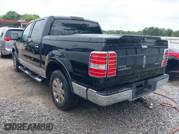✅ 2006 Lincoln Mark LT • VIN: 5LTPW16526FJ25249 • Lot: 42183619. Wystawiony na IAAI z przebiegiem 210 209 mil. Bezpłatny archiwum sprzedaży aukcyjnych z USA i szczegółowy raport historii pojazdu na DreamBid. Zdjęcie 3.