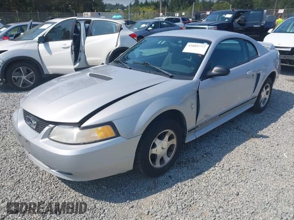 ✅ 2000 Ford Mustang • VIN: 1FAFP4041YF276606 • Lot: 43085777. Listed on IAAI with 111,266 mi. Free auction sales archive from the USA and detailed vehicle history report at DreamBid. Image 2.