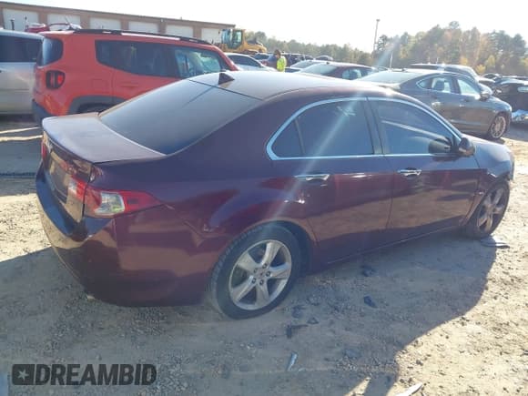 ✅ 2010 Acura TSX • VIN: JH4CU2F61AC017848 • Lot: 43581231. Wystawiony na IAAI z przebiegiem 342 579 mil. Bezpłatny archiwum sprzedaży aukcyjnych z USA i szczegółowy raport historii pojazdu na DreamBid. Zdjęcie 4.