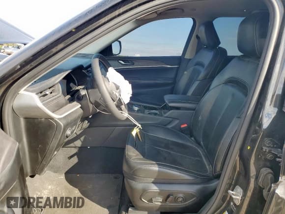 ✅ 2023 Jeep Grand Cherokee Limited • VIN: 1C4RJGBG4P8856288 • Лот: 91114265. Опубликован ранее на Copart с пробегом 23 899 миль. Бесплатный доступ к архиву аукционных продаж из США и подробный отчёт об истории автомобиля на DreamBid. Изображение 7.