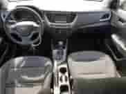 2018 Hyundai Accent SEL z VIN 3KPC24A3XJE007540, wystawiony jako Copart lot #52873853 z przebiegiem 76 039 mil mil oraz . Historia ofert i sprzedaży dostępna na DreamBid. Obrazek 8.