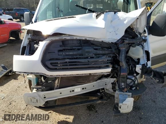 ✅ 2016 Ford Transit • VIN: 1FDZX2CG3GKB41341 • Lot: 50385075. Wystawiony na Copart z przebiegiem 252 009 mil. Bezpłatny archiwum sprzedaży aukcyjnych z USA i szczegółowy raport historii pojazdu na DreamBid. Zdjęcie 12.