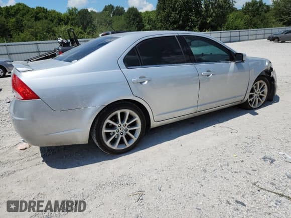 ✅ 2010 Mercury Milan Premier • VIN: 3MEHM0JG1AR662821 • Lot: 68371315. Listed on Copart with 147,915 mi. Free auction sales archive from the USA and detailed vehicle history report at DreamBid. Image 3.