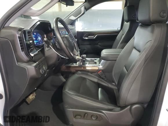 ✅ 2023 Chevrolet Silverado 1500 LT Trail Boss • VIN: 3GCUDFE84PG244960 • Lot: 60804385. Wystawiony na Copart z przebiegiem 37 776 mil. Bezpłatny archiwum sprzedaży aukcyjnych z USA i szczegółowy raport historii pojazdu na DreamBid. Zdjęcie 7.