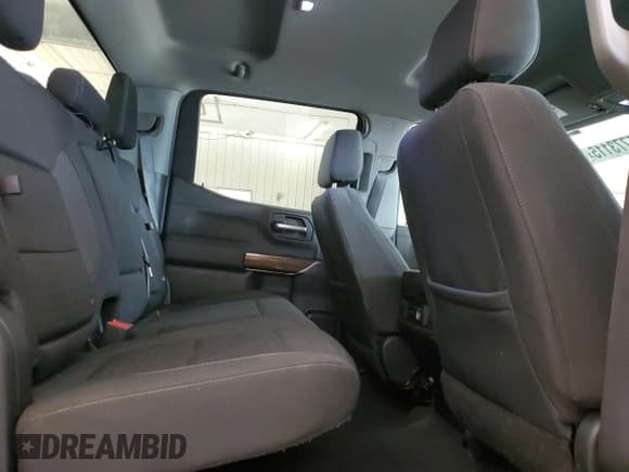 ✅ 2020 Chevrolet Silverado 1500 RST • VIN: 1GCUYEED8LZ226788 • Lot: 65773115. Wystawiony na Copart z przebiegiem 85 255 mil. Bezpłatny archiwum sprzedaży aukcyjnych z USA i szczegółowy raport historii pojazdu na DreamBid. Zdjęcie 10.