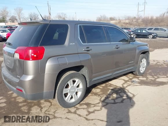 ✅ 2011 GMC Terrain SLE-1 • VIN: 2CTFLRECXB6306646 • Lot: 41166193. Wystawiony na IAAI z przebiegiem 228 213 mil. Bezpłatny archiwum sprzedaży aukcyjnych z USA i szczegółowy raport historii pojazdu na DreamBid. Zdjęcie 4.