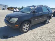 ✅ 2003 Lexus RX 300 • VIN: JTJGF10U330161949 • Лот: 53374825. Опубликован ранее на Copart с пробегом 294 906 миль. Бесплатный доступ к архиву аукционных продаж из США и подробный отчёт об истории автомобиля на DreamBid. Изображение 1.