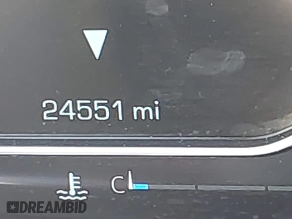 ✅ 2023 GMC Yukon SLT • VIN: 1GKS2BKD9PR210427 • Lot: 42472635. Wystawiony na IAAI z przebiegiem 24 551 mil. Bezpłatny archiwum sprzedaży aukcyjnych z USA i szczegółowy raport historii pojazdu na DreamBid. Zdjęcie 15.