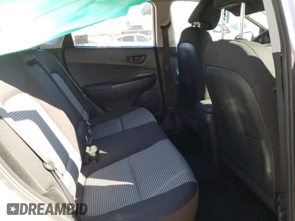 2020 Hyundai Kona SE с VIN KM8K12AA2LU479989, выставлен на аукционе Copart как лот 40082533 с пробегом 89 669 миль миль и . История ставок и продаж доступна на DreamBid. Изображение 10.