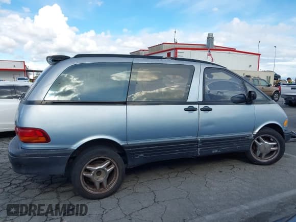 ✅ 1991 Toyota Previa LE • VIN: JT3AC12R6M0054071 • Лот: 43747066. Опубликован ранее на IAAI с пробегом 279 394 миль. Бесплатный доступ к архиву аукционных продаж из США и подробный отчёт об истории автомобиля на DreamBid. Изображение 13.